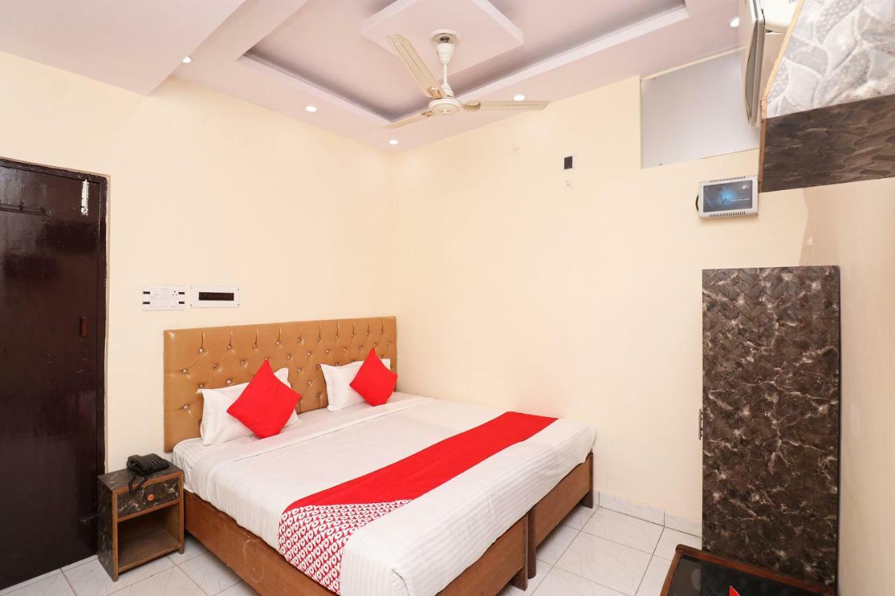 Oyo 30288 Hotel Moon Palace Lucknow Exterior foto
