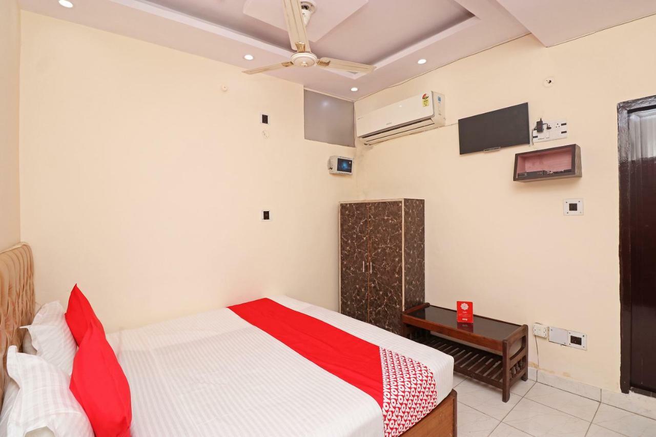Oyo 30288 Hotel Moon Palace Lucknow Exterior foto