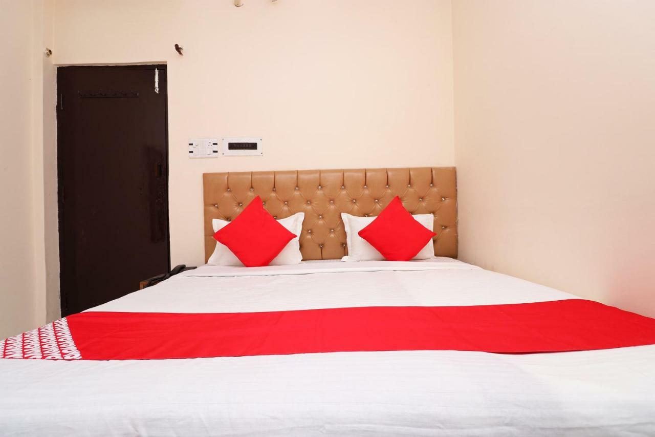 Oyo 30288 Hotel Moon Palace Lucknow Exterior foto