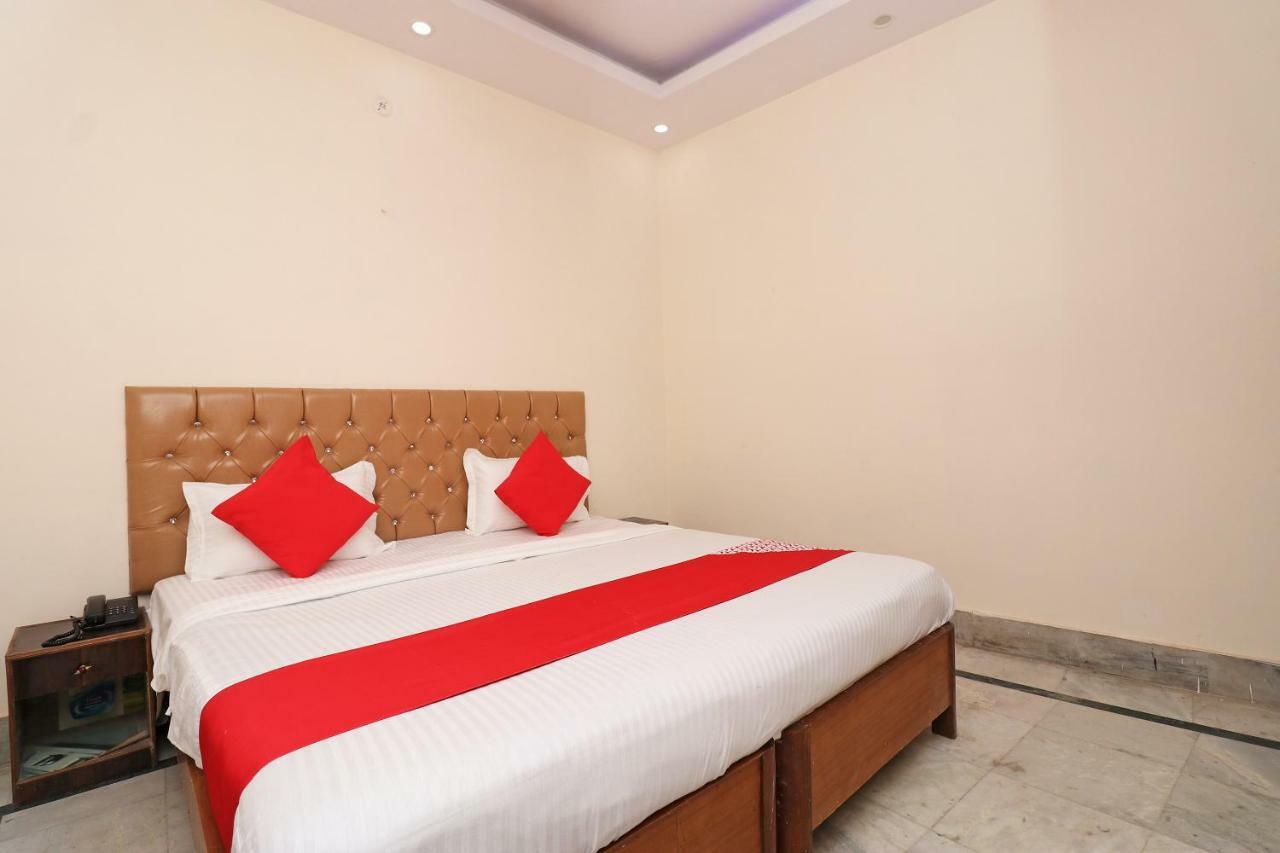 Oyo 30288 Hotel Moon Palace Lucknow Exterior foto
