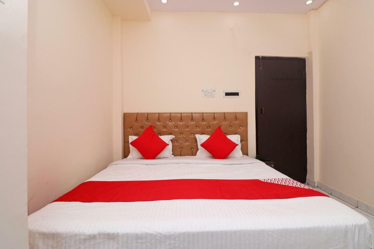 Oyo 30288 Hotel Moon Palace Lucknow Exterior foto